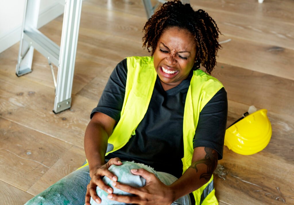 Trabalhador sofreu acidente de trabalho não pode deixar a CAT fora do prazo